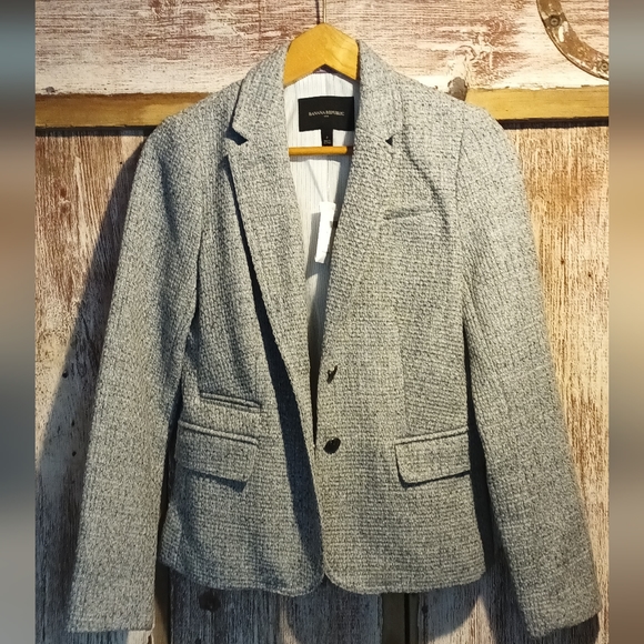 Banana Republic Jackets & Blazers - Banana Republic gray tweed fitted tailored blazer decorative buttons size 2.